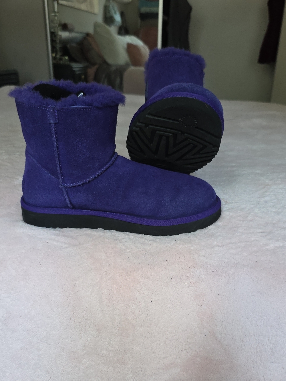 UGG MINI BAILEY LOGO STRAP BOOT sz 7 1/2 RARE! - Picture 8 of 12